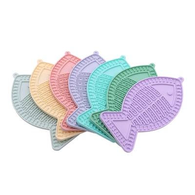 Silicone Slow eating Licking Pad for Pets 01