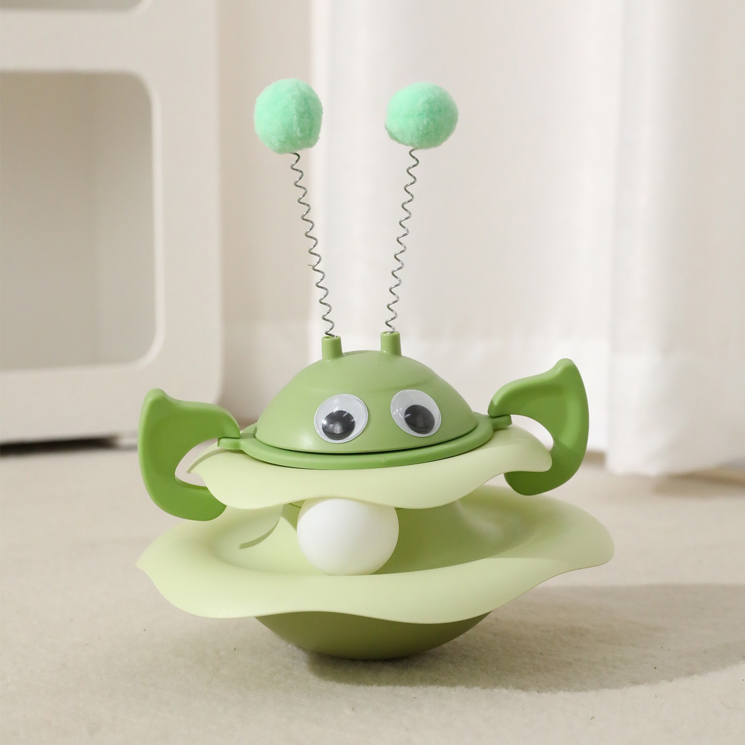 Bee Cat Toy Wobble Ball