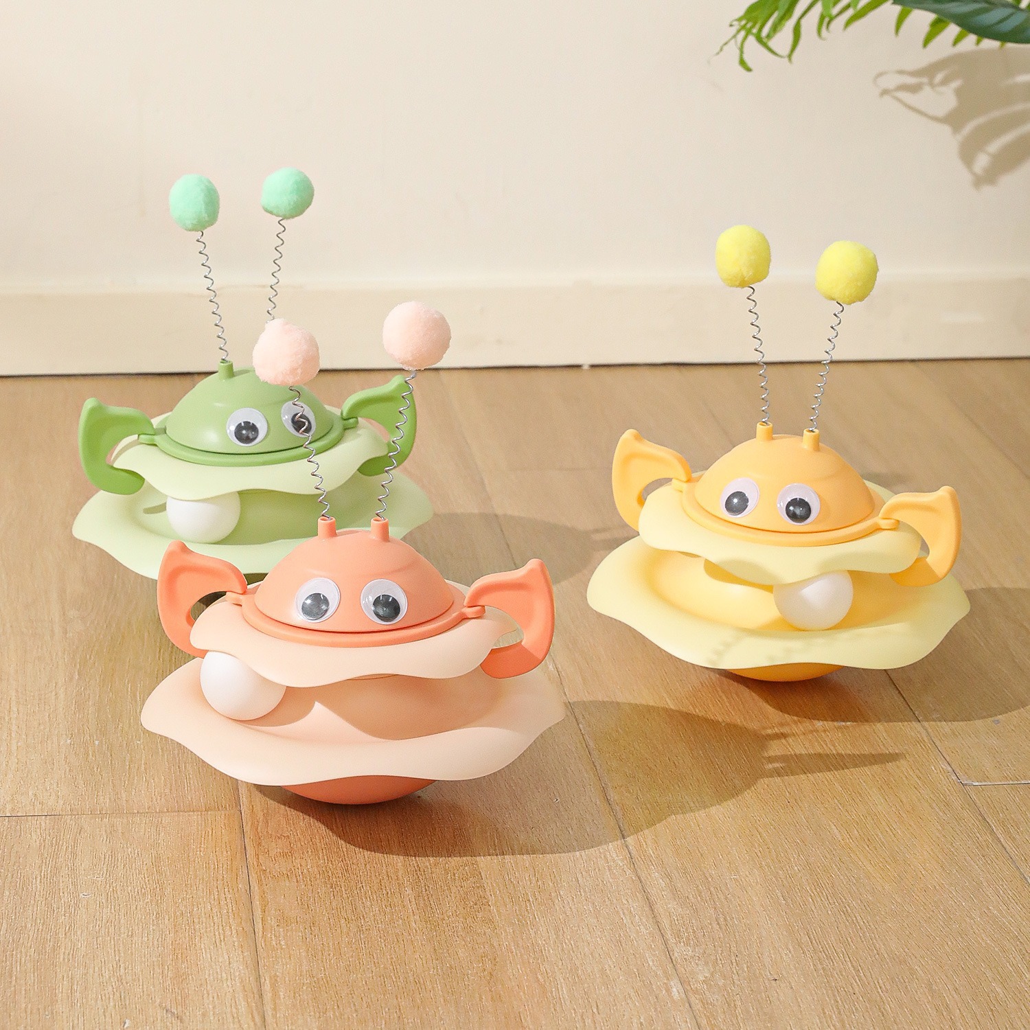Bee Cat Toy Wobble Ball