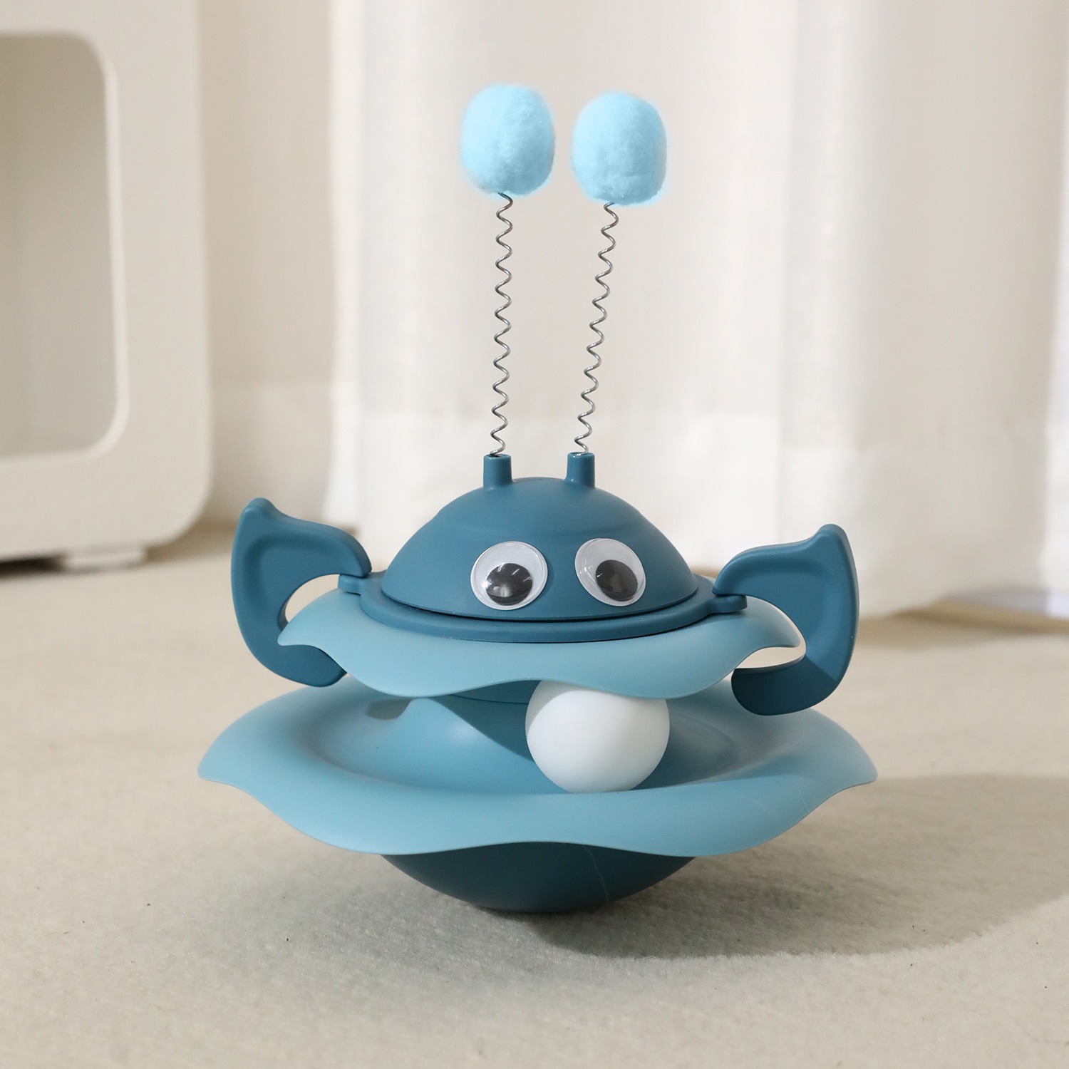 Bee Cat Toy Wobble Ball