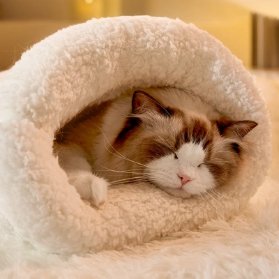Winter Cat Sleeping Bag 02