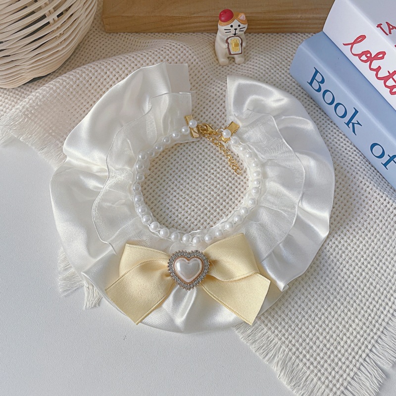 Pet Pearl Bib Cream Bow Heart Charm