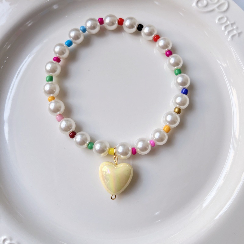 Colorful Pearl Pet Collar Heart Charm Design