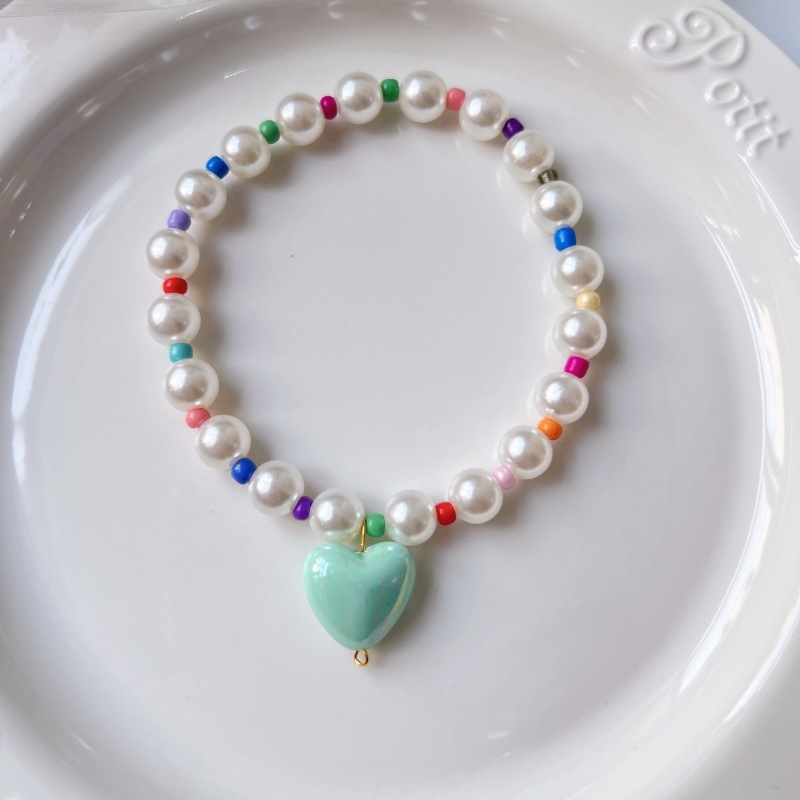 Colorful Pearl Pet Collar Heart Charm Design