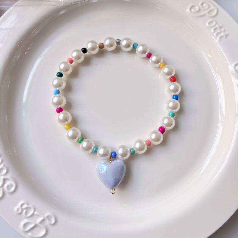 Colorful Pearl Pet Collar Heart Charm Design