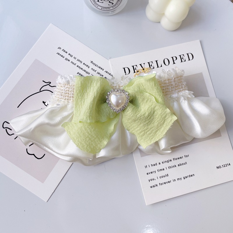 Pet Cream Collar Pearl Heart Bow Set