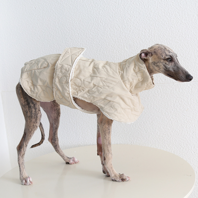 Pet Velcro Cape Heart Pattern Plush Trim