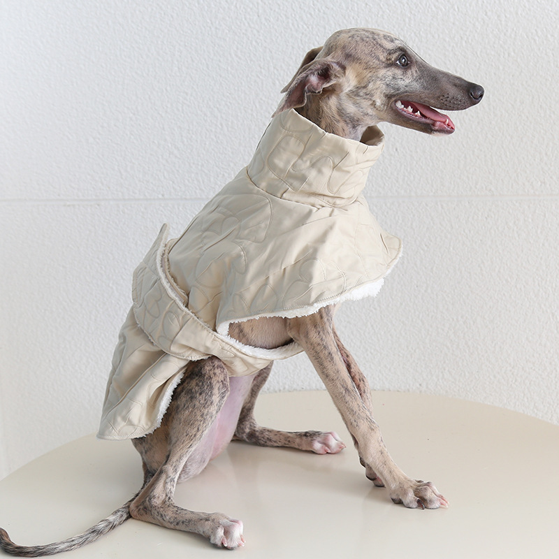 Pet Velcro Cape Heart Pattern Plush Trim