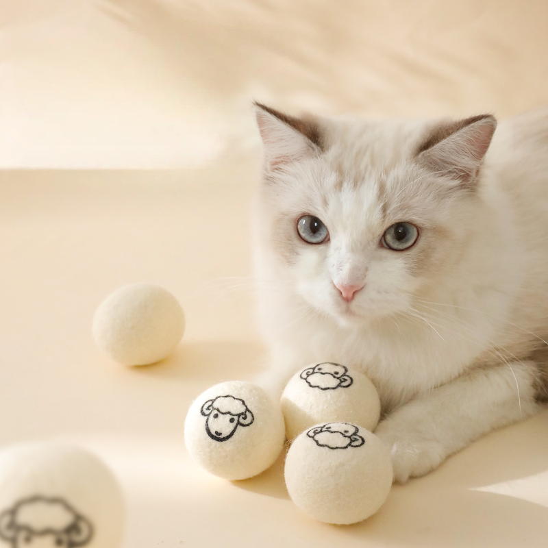 Cat Wool Felt Ball Toy Natural Fiber Design