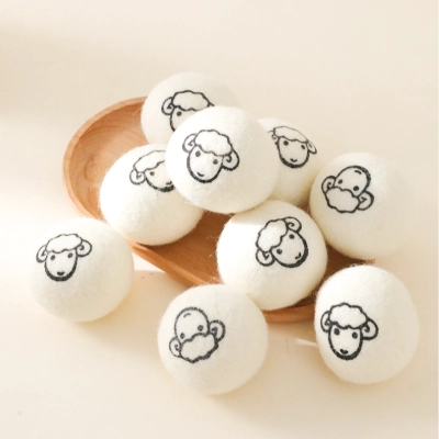 Cat Wool Felt Ball Toy Natural Fiber Design 01