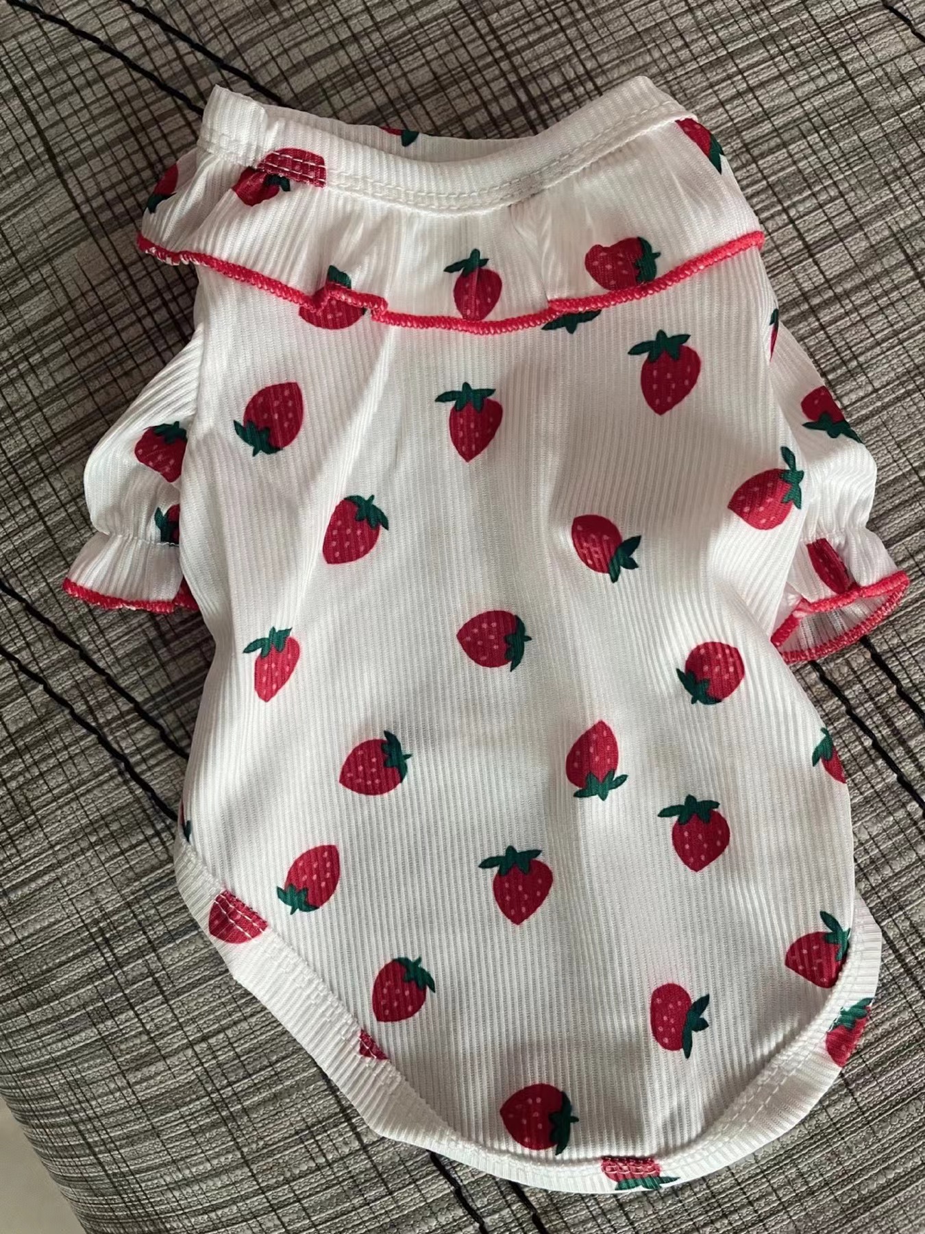 Strawberry Printed Pet Clothing For Spring And Summer Thin Edition review Robert Hayes