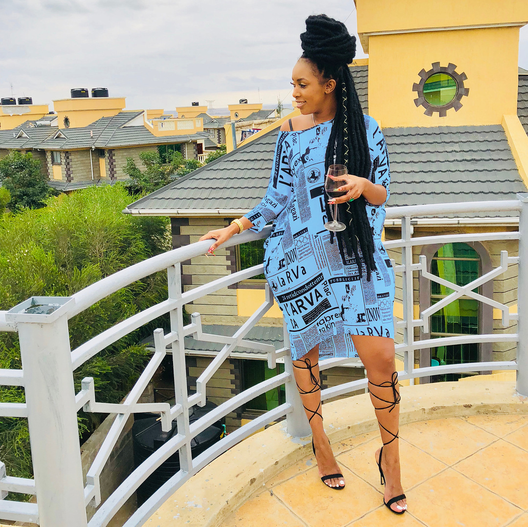 Fashionable Casual Sloping Shoulder Loose Letter Printed Dress