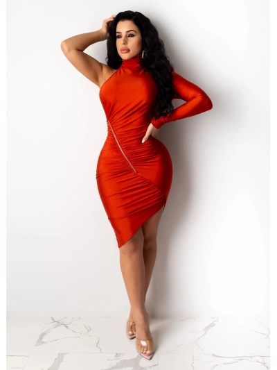 Fashionable and Sexy Off-Shoulder Zipper Pleated Dress 01