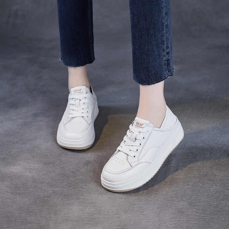 Thick Soled White Leather Super Soft Soled Lace-Up Board Shoes