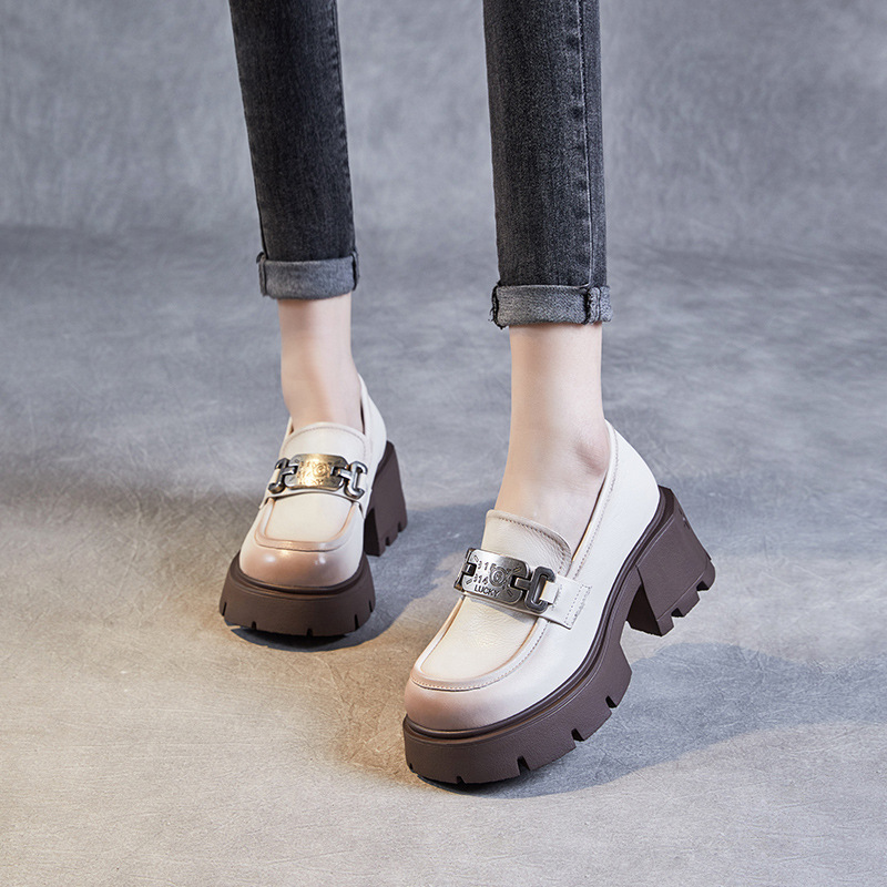 Metal Buckle Loafers with Chunky Heels and Leather English Design