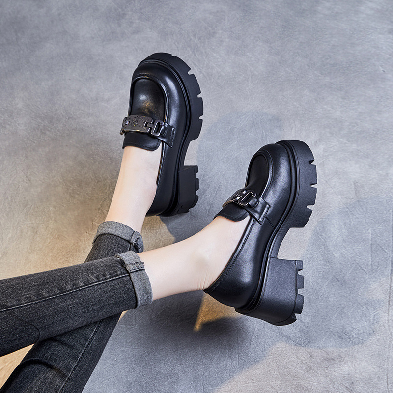 Metal Buckle Loafers with Chunky Heels and Leather English Design