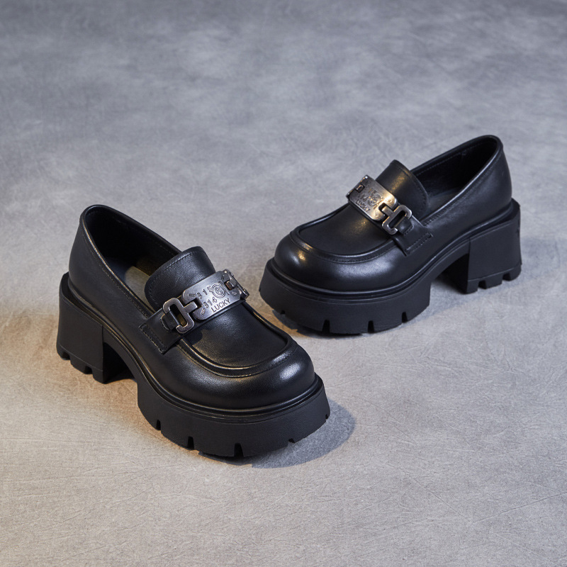 Metal Buckle Loafers with Chunky Heels and Leather English Design