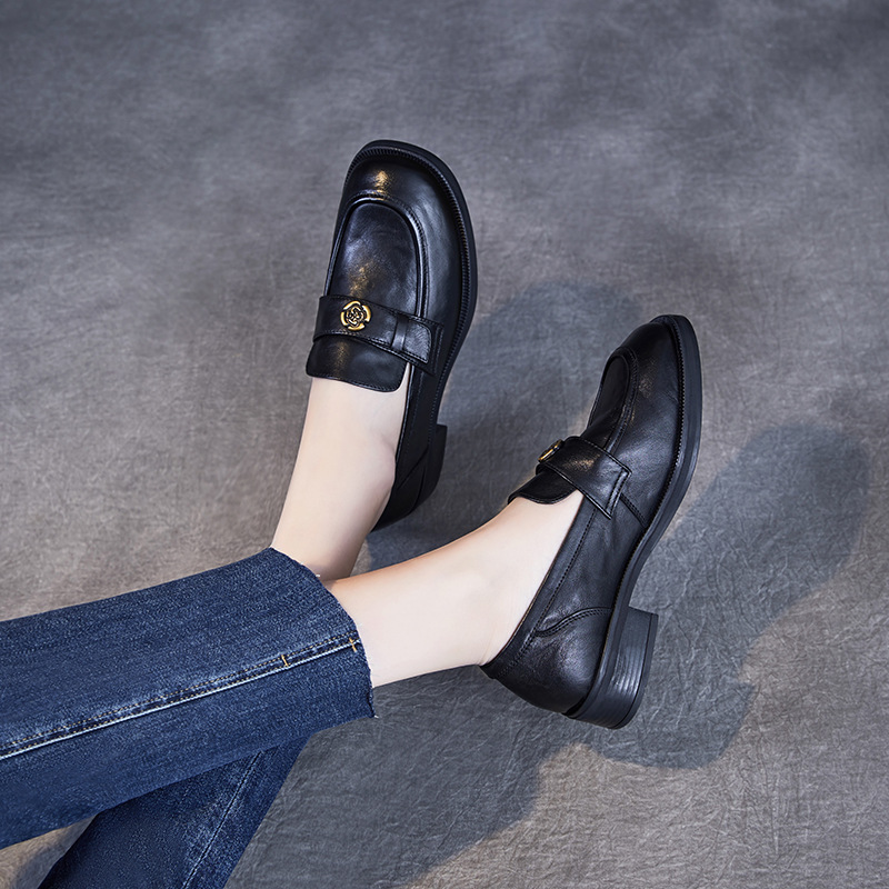 Camellia Accessorized Commuter Low-Heeled Leather Loafers