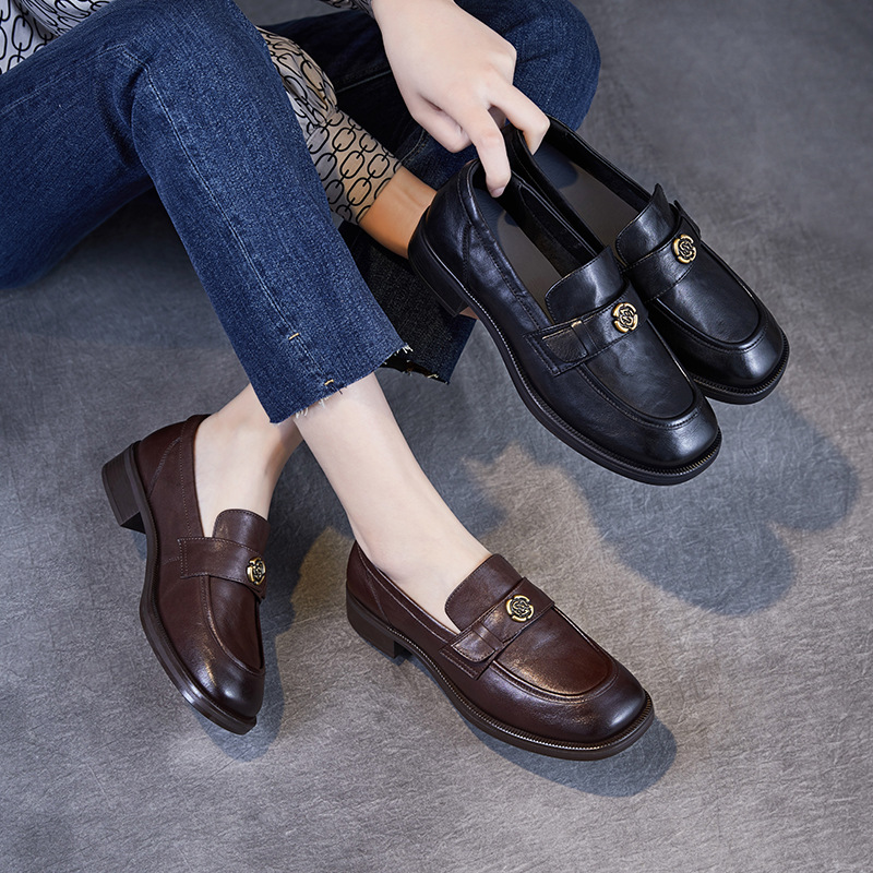 Camellia Accessorized Commuter Low-Heeled Leather Loafers