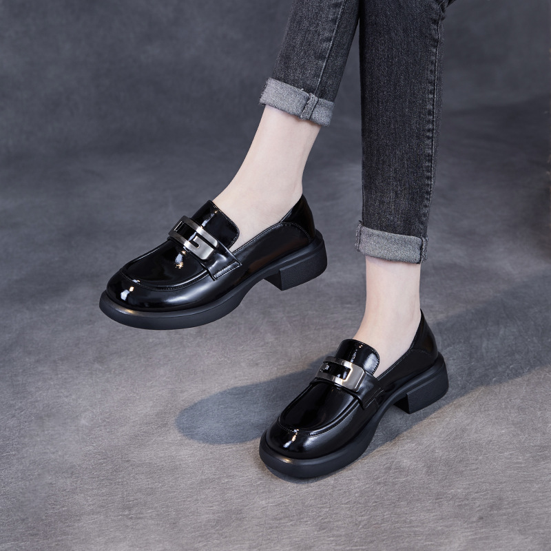 New English Style Thick Heels and Patent Leather Loafers