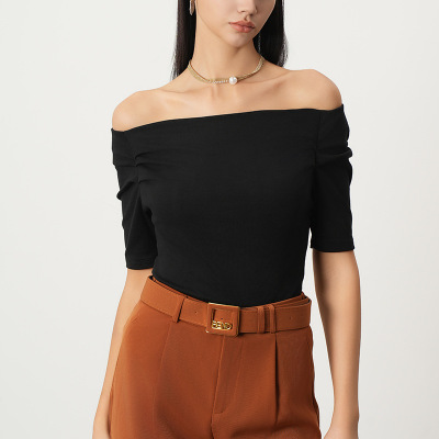One-Shoulder Neckline Design Short-Sleeved T-Shirt 02