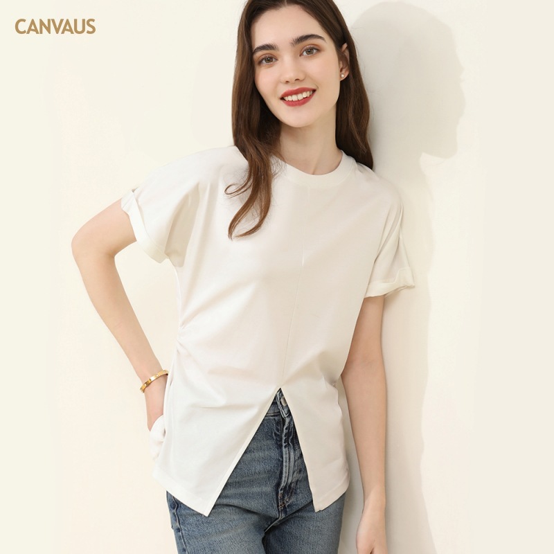 Short-Sleeved T-Shirt with Pull-Out Slit and Bat Wings Sleeves