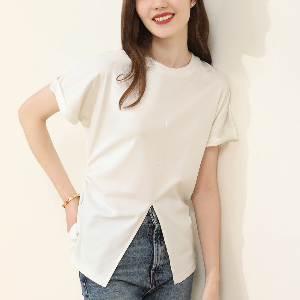 Short-Sleeved T-Shirt with Pull-Out Slit and Bat Wings Sleeves