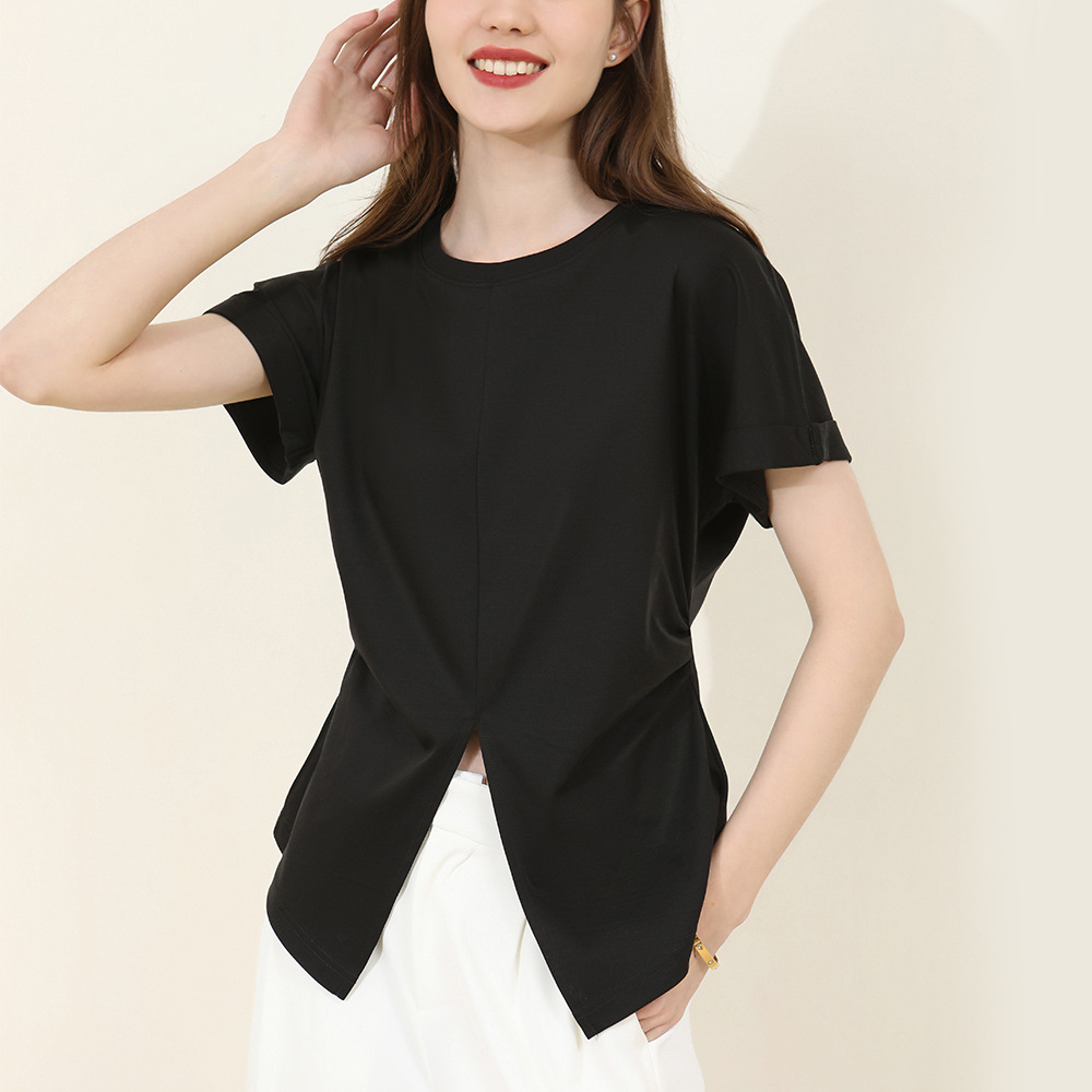Short-Sleeved T-Shirt with Pull-Out Slit and Bat Wings Sleeves