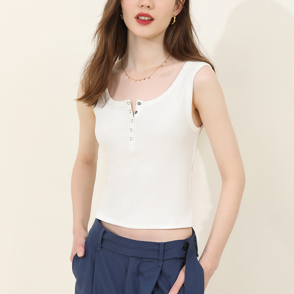 Sweet and Spicy Style Vest Decorated with Threaded Cotton Buttons