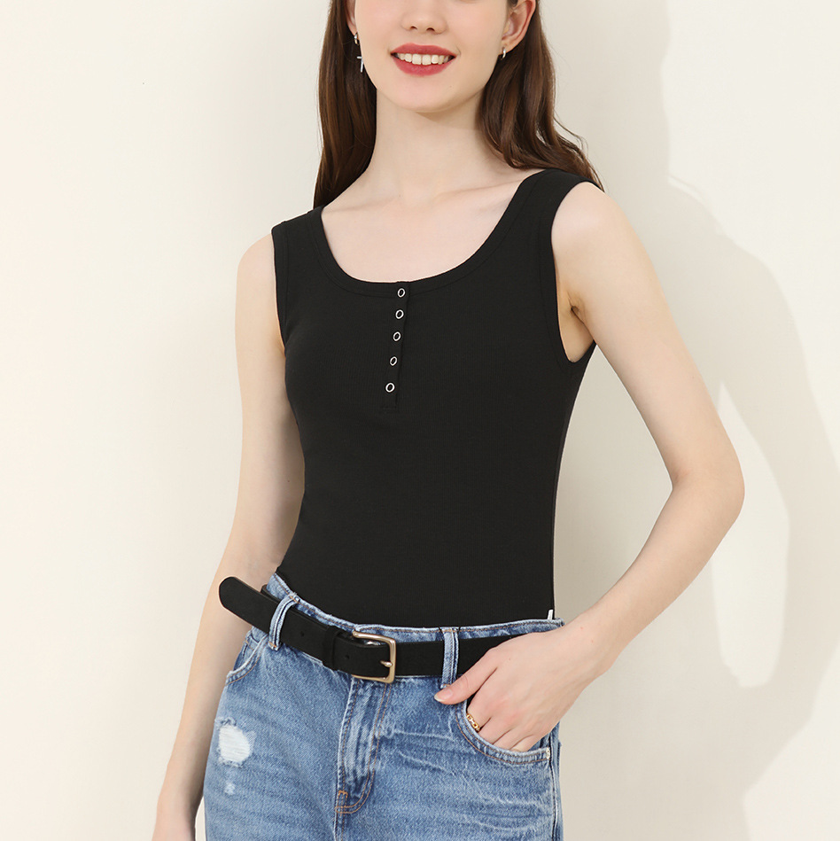 Sweet and Spicy Style Vest Decorated with Threaded Cotton Buttons