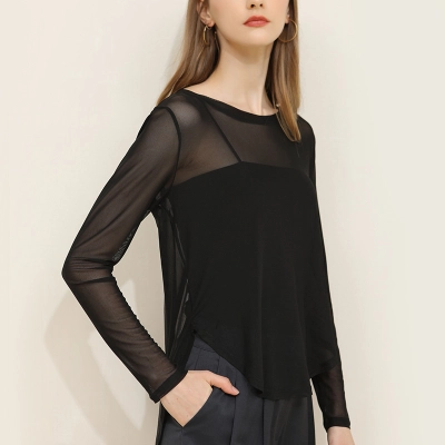 Long-Sleeved Shirt with Round-Neck Mesh Fabric and Cutout 02
