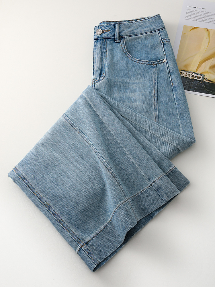 Light Blue Wide-Leg Jeans & High-Waisted Capri Pants Set