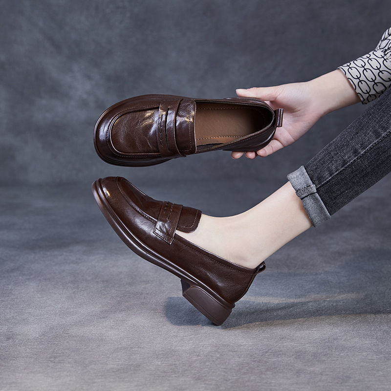 Soft - Soled Loafers: Comfortable For Lazy People To Wear On One Foot