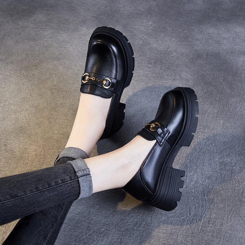 Spring And Autumn British - Style Loafers With Metal Buttons