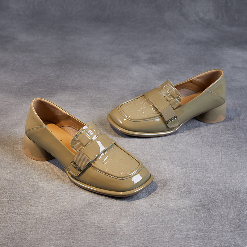 Spring and Autumn Round - Toe Embossed Patent Leather Loafers