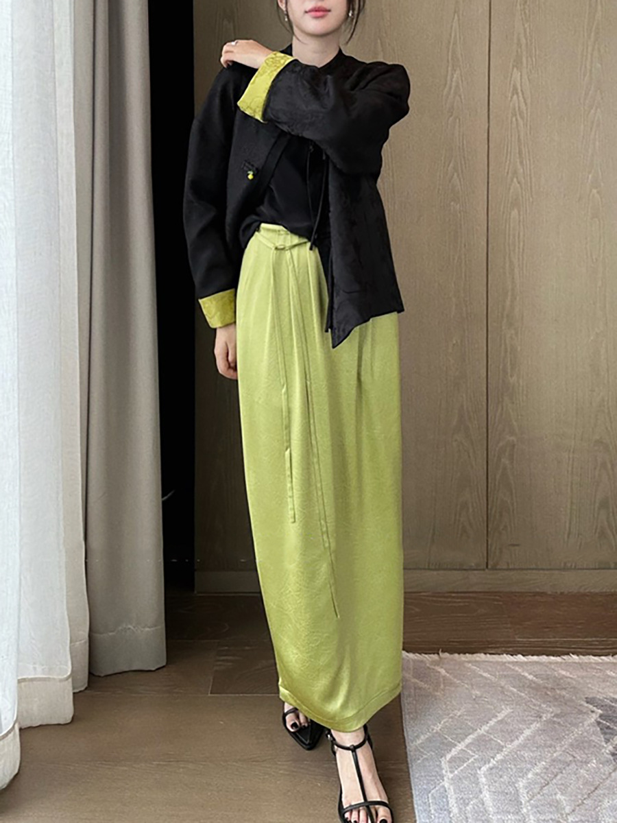 Chiffon-like Soft Pleated Skirt With Slit