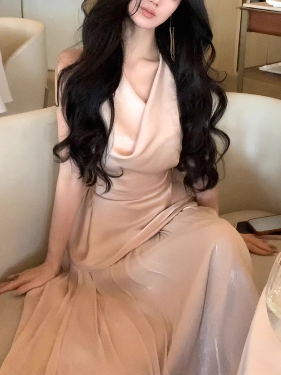 Elegant Flowing Collar Sleeveless Top & Slim-Fit Skirt Set