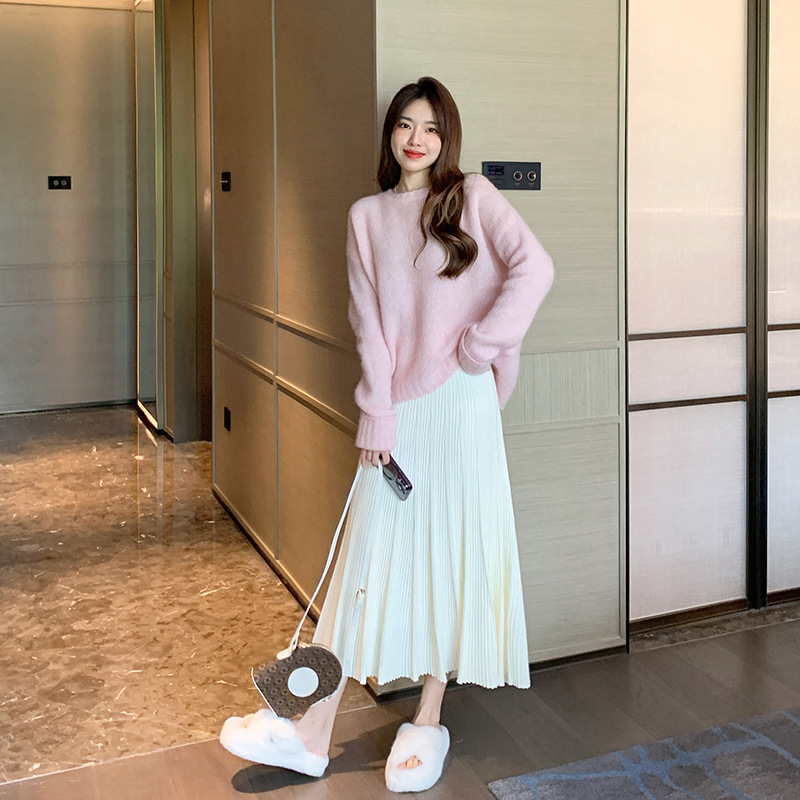 High-Waisted Slimming Pleated Knit Skirt