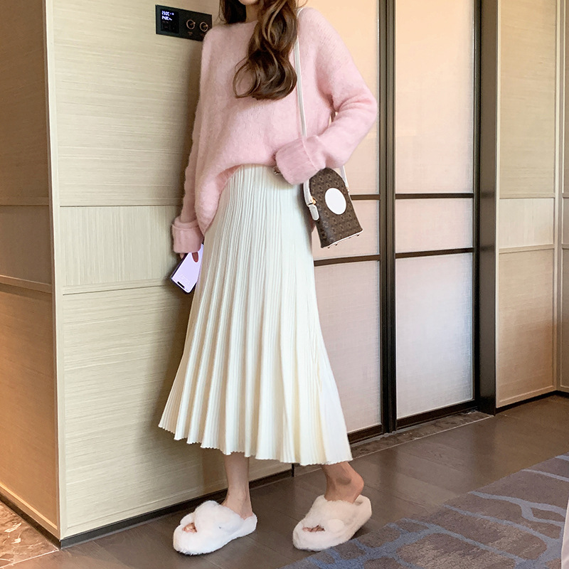 High-Waisted Slimming Pleated Knit Skirt