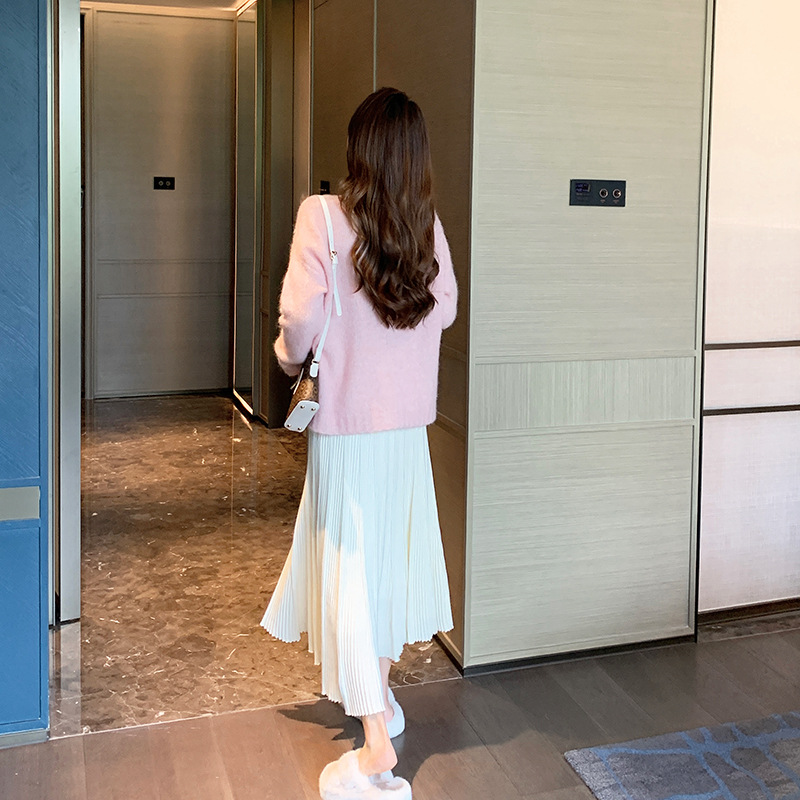 High-Waisted Slimming Pleated Knit Skirt