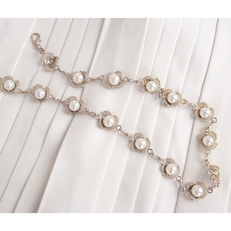 Elegant White Blazer & Trouser Suit For Women