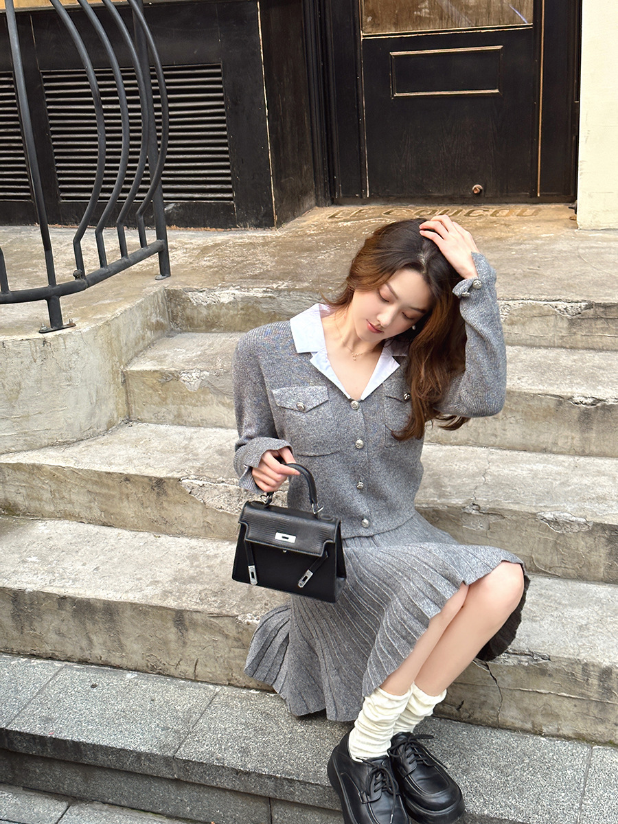 Women's Plaid Blazer & Pleated Skirt Set