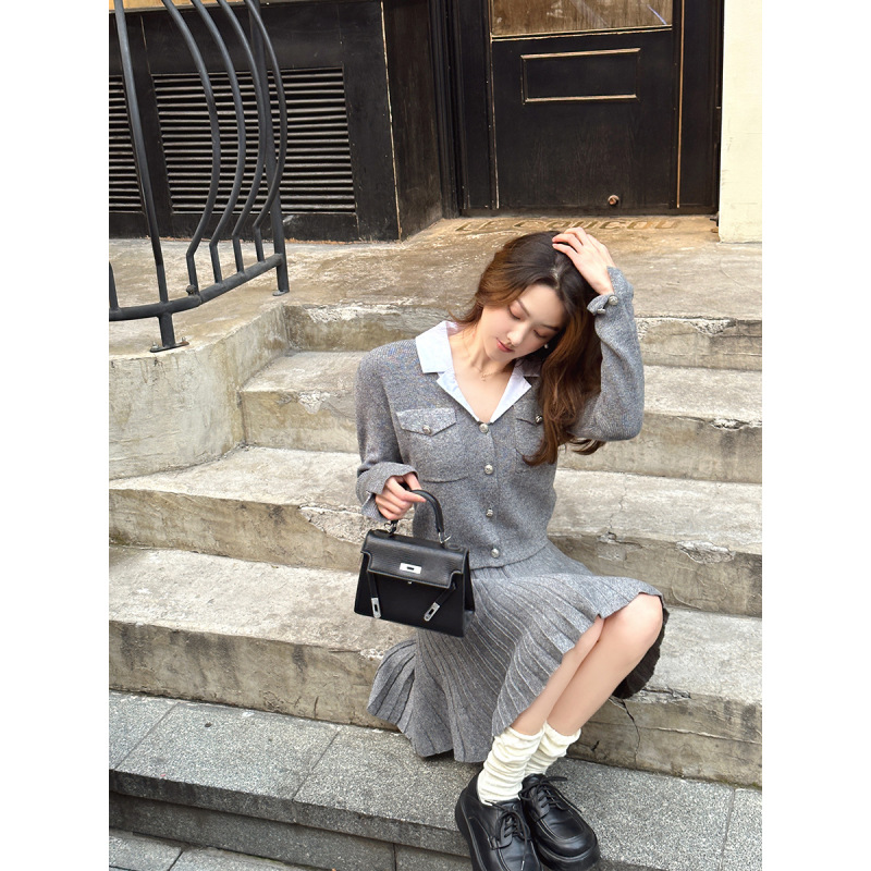 Women's Plaid Blazer & Pleated Skirt Set