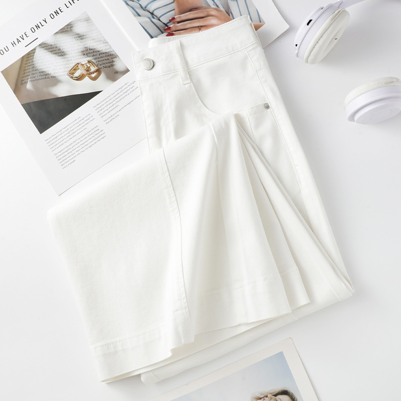 White High-Waisted Loose Jeans