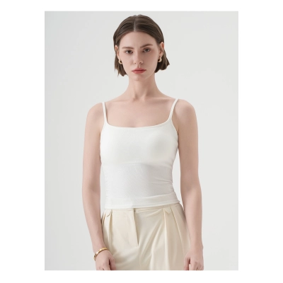 Comfortable U - Neck Camisole with Bra Pads 02