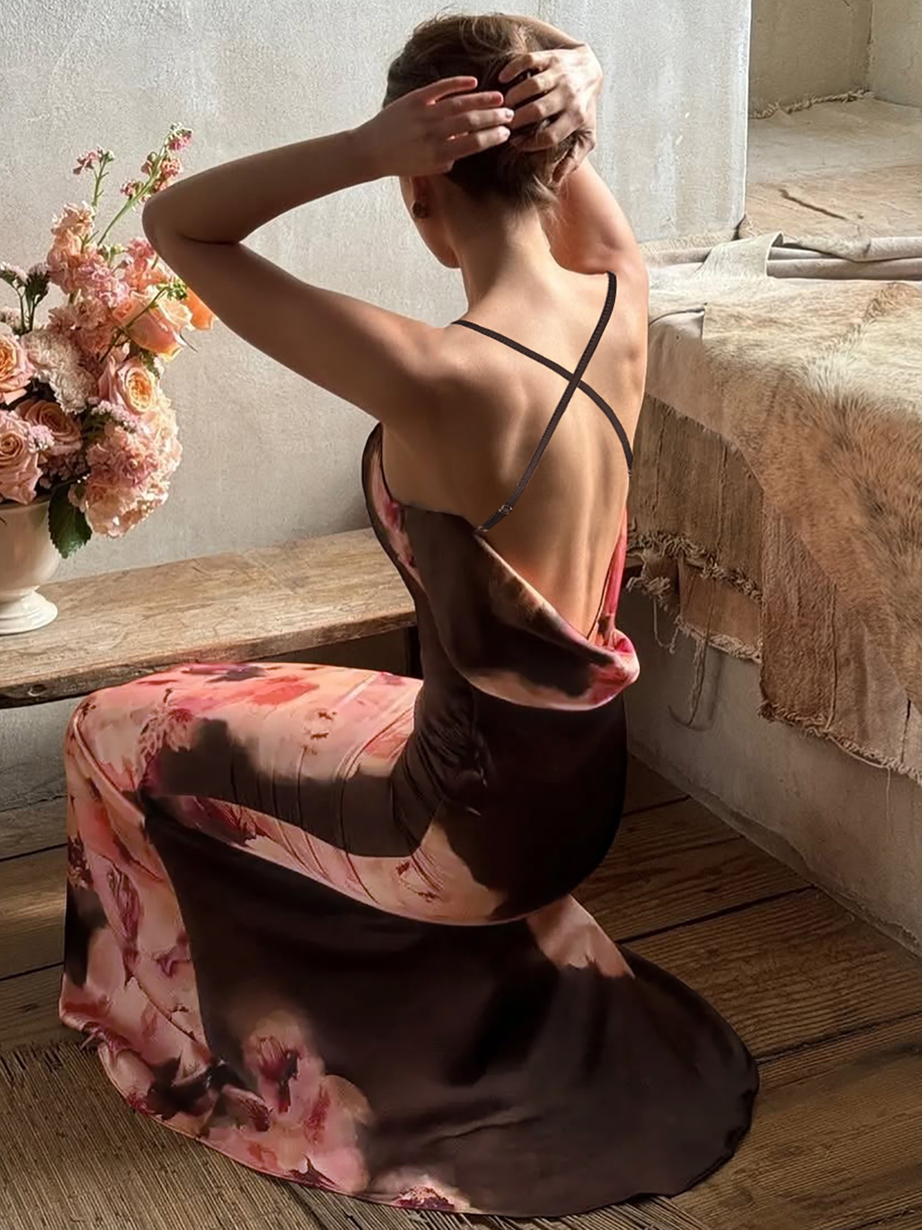 Printed Pleated Sexy Backless Tie - up Dress 