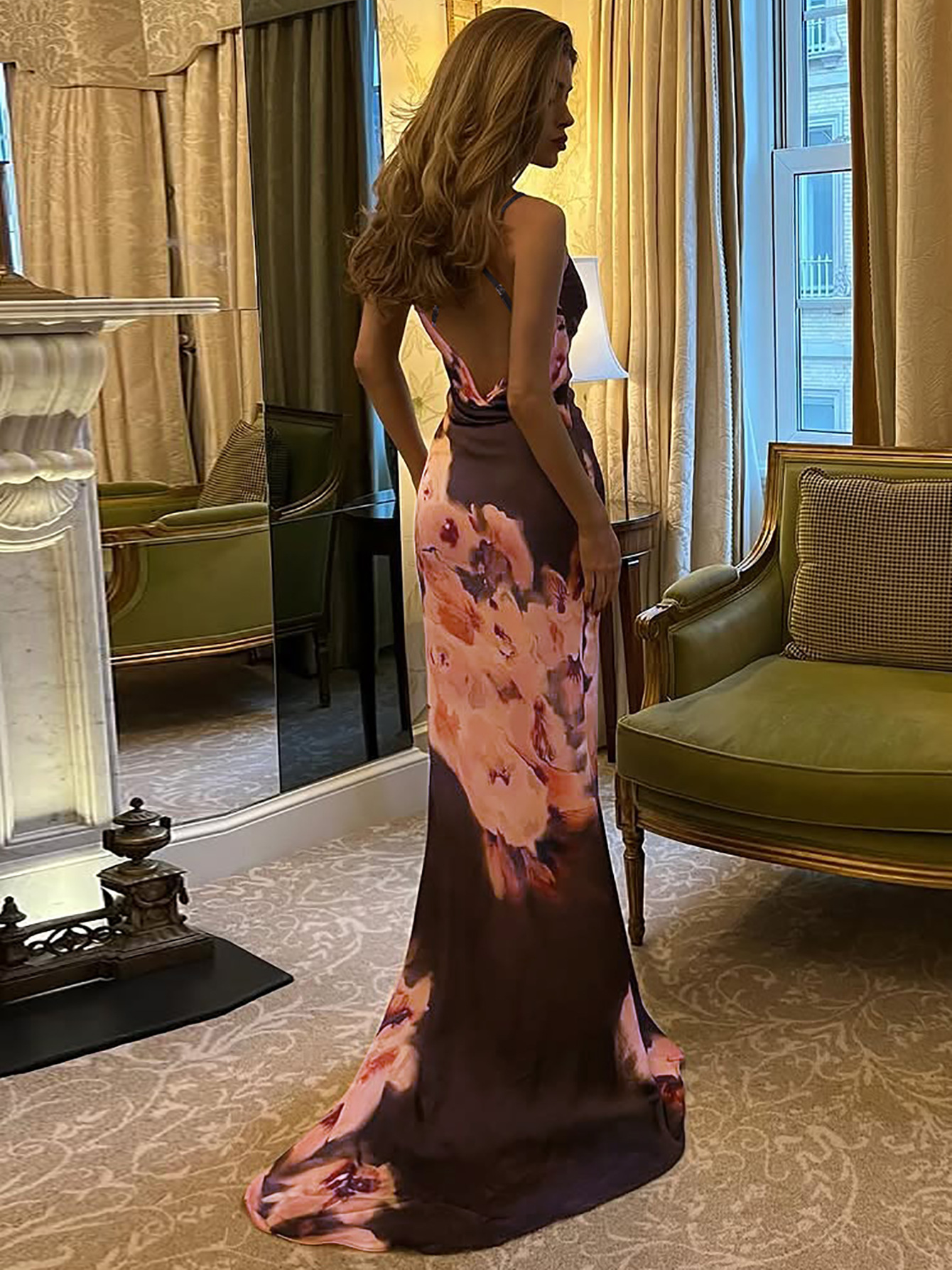 Printed Pleated Sexy Backless Tie - up Dress 