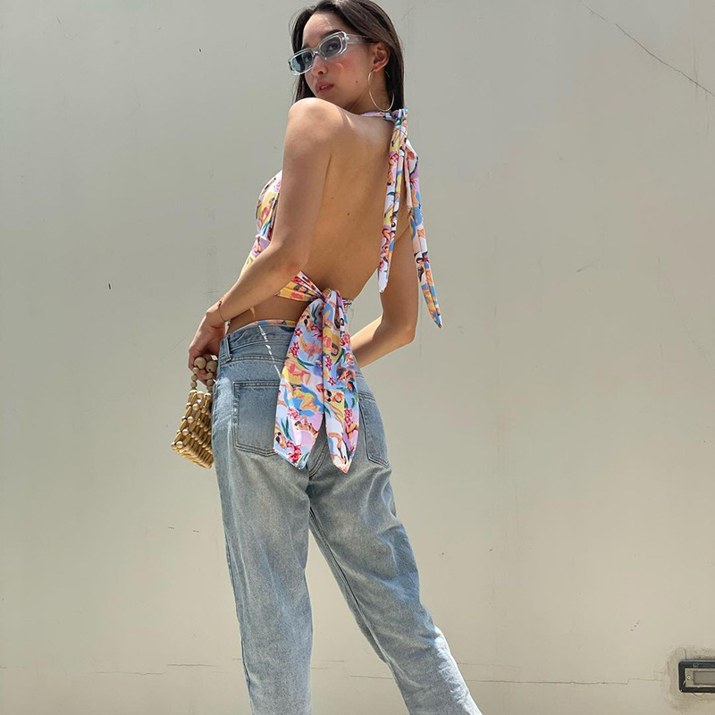 Halter Neck Graphic Print Tie-Back Crop Top 