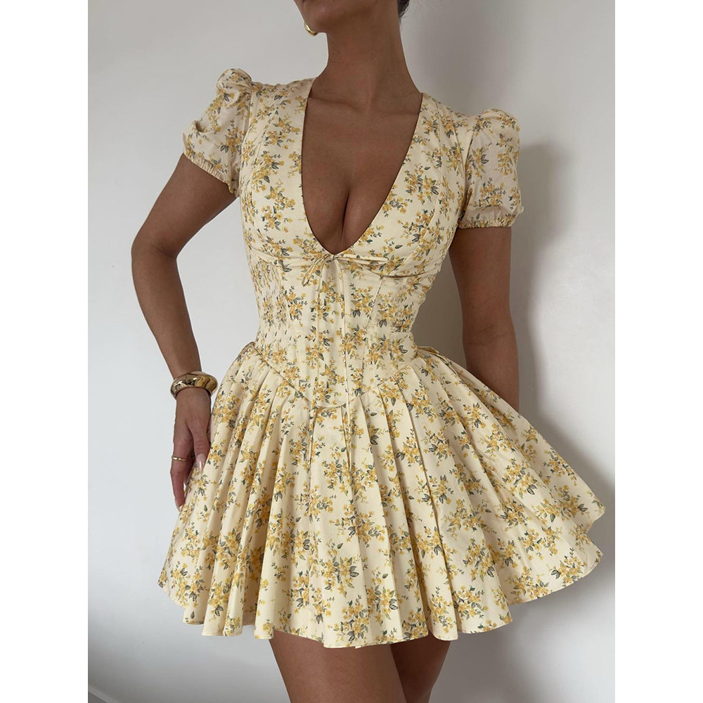 Sexy Deep V-Neck Waist-Cinching Short Sleeve Pleated Floral Midi Dress