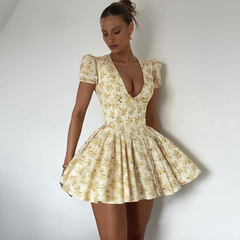 Sexy Deep V-Neck Waist-Cinching Short Sleeve Pleated Floral Midi Dress